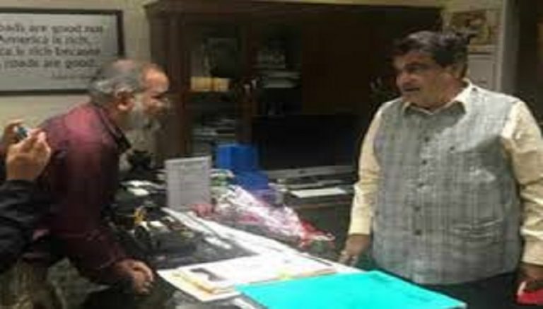 शहीदों को 110 करोड़ दान करना चाहते हैं दृष्टिहीन साइंटिस्ट