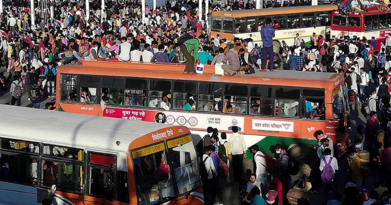 बस में यात्रा करते वक्त नहीं करें लापरवाही, रहें सतर्क