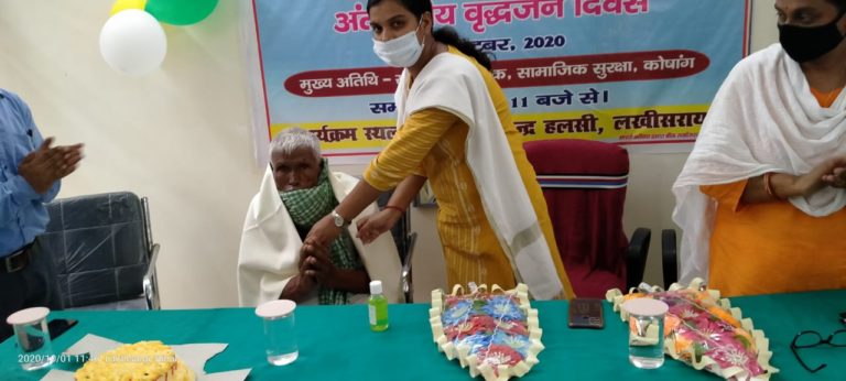 जिले के सभी पीएचसी और हेल्थ एण्ड वेलनेस सेंटर पर विश्व वृद्धजन दिवस पर कार्यक्रम का हुआ आयोजन