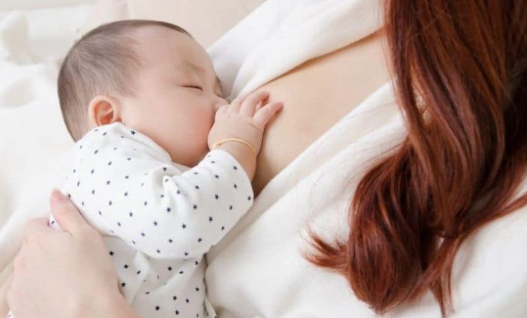 छः माह की उम्र के बाद बच्चे के लिए स्तनपान के साथ पूरक आहार भी जरूरी