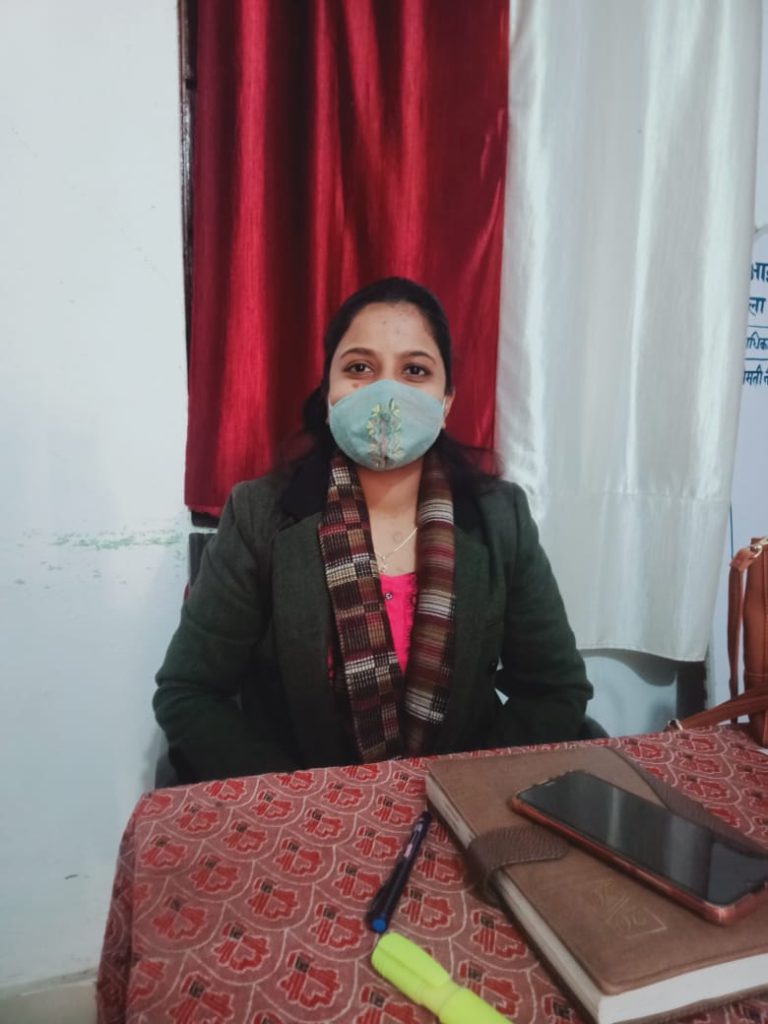 कोविड-19 के मुश्किल दौर में भी अपने कर्तव्य पर डटी रही कामिनी कुमारी