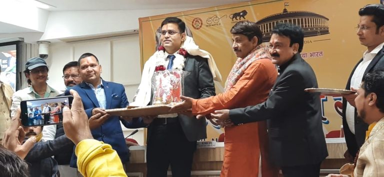 हिसुआ के डॉ. अविनाश सातवें अटल अवार्ड से हुए सम्मानित
