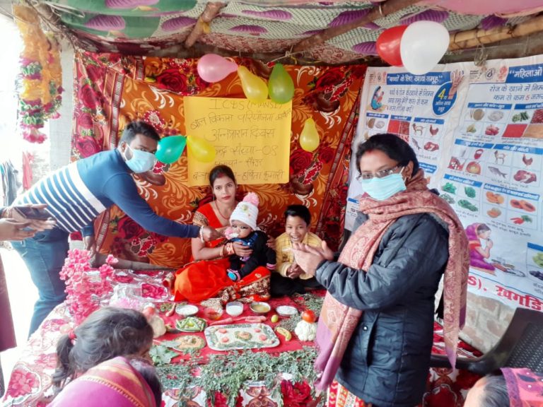 खगड़िया जिले में छः माह की उम्र पार चुके बच्चों का कराया गया अन्नप्राशन