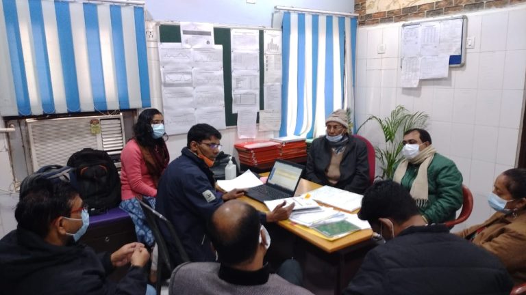 प्रसूति कक्ष और ऑपरेशन थियेटर की गुणवत्तापूर्ण सुविधाओं के आकलन के लिए लक्ष्य असेस्मेंट टीम ने किया सदर अस्पताल का दौरा