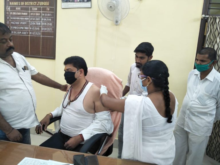 कोरोना टीका के लिए 18 साल से अधिक उम्र वालों का रजिस्ट्रेशन अभियान हुआ तेज