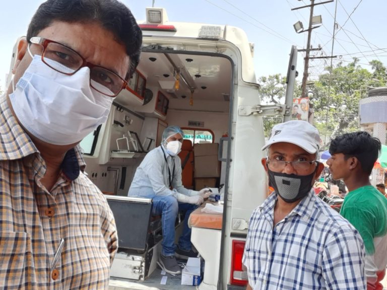 कोरोना के मरीज जिस मोहल्ले में मिल रहे,वहां के लोगों की भी हो रही जांच