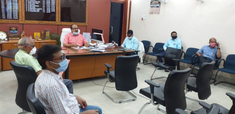 जिलाधिकारी ने कोविड-19 संक्रमण की रोकथाम को जनप्रतिनिधियों से विडियो कॉन्फ्रेंसिंग के जरिए किया संवाद