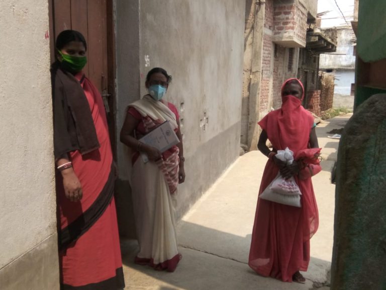 नियमित टीकाकरण के साथ हुआ टीएचआर का वितरण