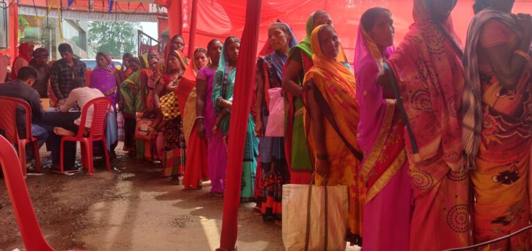 530 लोगों को पड़े टीके, 302 लोगों की हुई जांच