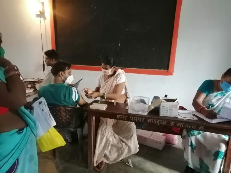 कोविड वैक्सीन की सेकेंड डोज की संख्या बढ़ाने लेकर वैक्सीनेशन अभियान तेज