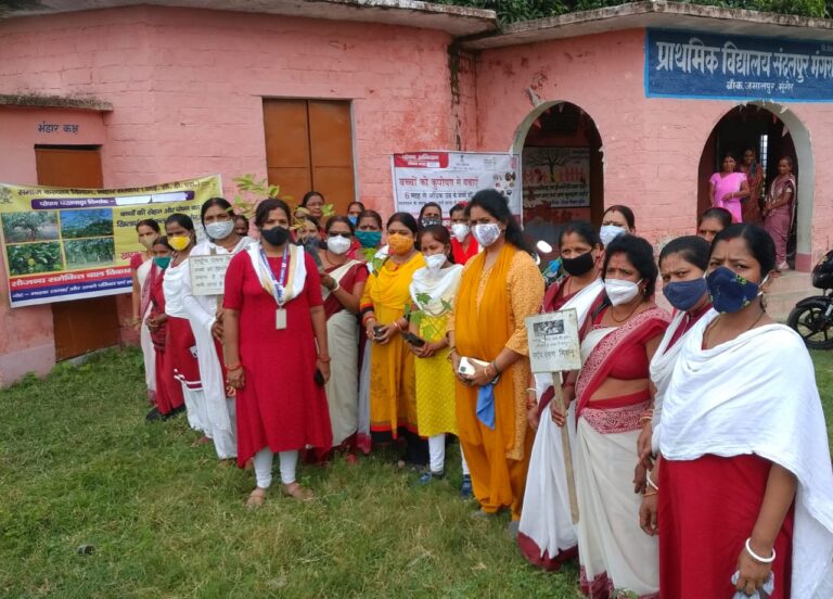 बच्चों और गर्भवती महिलाओं के सही पोषण के लिए लोगों को जागरूक करें आंगनबाड़ी सेविका-सहायिका