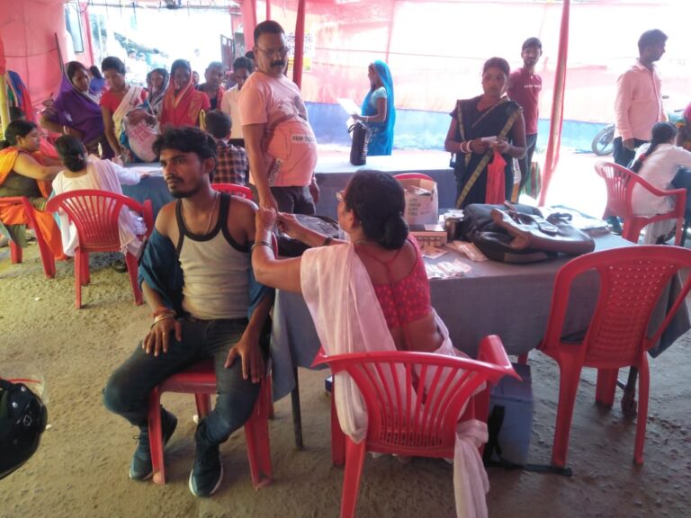 कोरोना टीका लेने के बाद भी सतर्कता से रहे