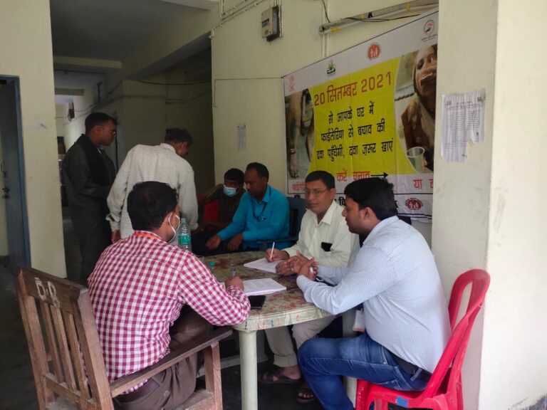 फाइलेरिया उन्मूलन के लिए पुलिस लाइन में शुरू हुआ एमडीए अभियान, पुलिस कर्मियों को खिलाई गई दवा