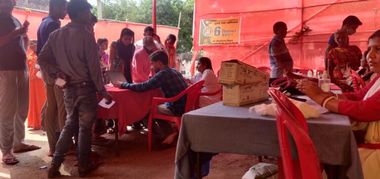 बांका प्रखंड में में 1400 लोगों ने लगवाए टीके