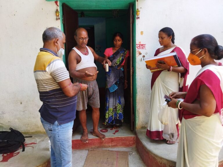 हम नहीं चाहते हैं कि मैं और मेरी पत्नी ताउम्र फाइलेरिया (हाथी पांव ) जैसी बीमारी के साथ गुजारें, इसलिये खाई दवा : उमेश शर्मा