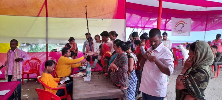 बांका में 1200 लोगों को पड़े टीके, 421 लोगों की जांच
