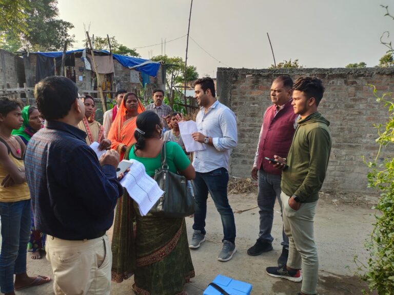 पोलियो की तर्ज पर चल रहा है घर-घर दस्तक वैक्सीनेशन अभियान