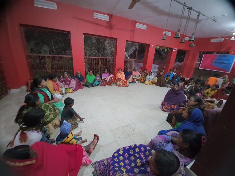 किशोरियों-महिलाओं ने समानता-सुरक्षा-सम्मान की माँग की