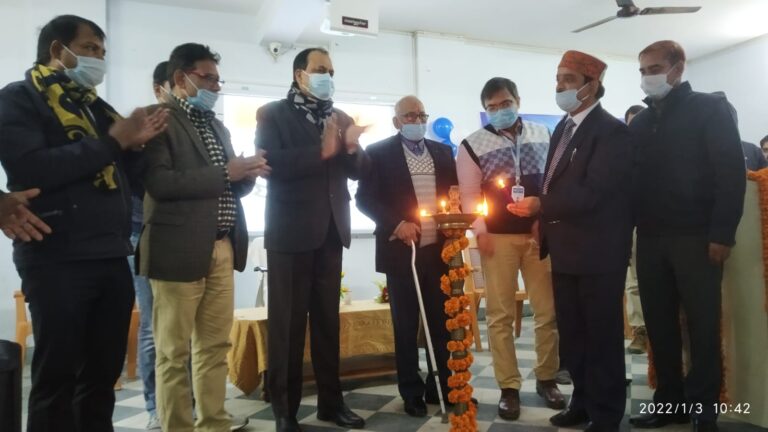 जिले में 15 से 18 वर्ष के युवाओं का कोविड वैक्सीनेशन शुरू, सभी प्रखंडों में युवाओं को लगाया गया सुरक्षा का टीका