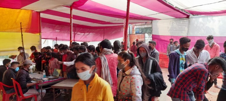 किशोरों-किशोरियों में टीकाकरण को लेकर उत्साह