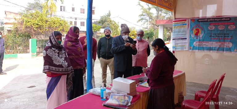 काउंसिलिंग कर अंतरा और छाया का किया गया वितरण