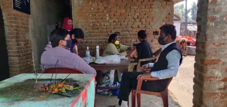 कोरोना टीकाकरण में सभी वर्ग के लोग ले रहे हैं रुचि