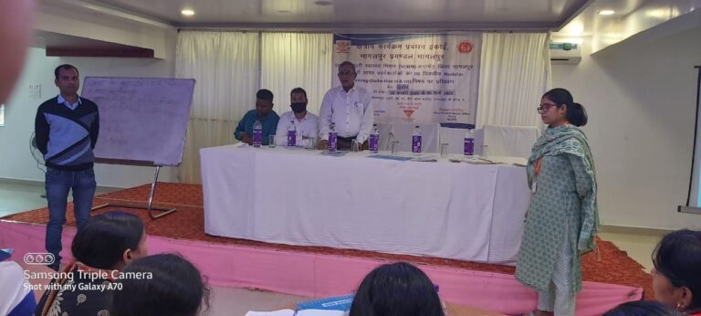 आशा कार्यकर्ता घर-घर जाकर गर्भवती महिलाओं की समस्याओं को करें दूर