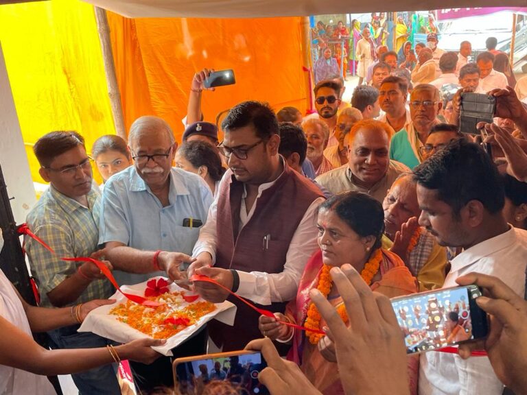 अमरपुर रेफरल अस्पताल में लगा स्वास्थ्य मेला