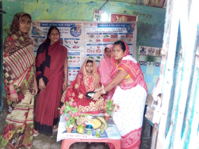 गोदभराई उत्सव • आंगनबाड़ी केंद्रों पर उचित पोषण की दी गई जानकारी 