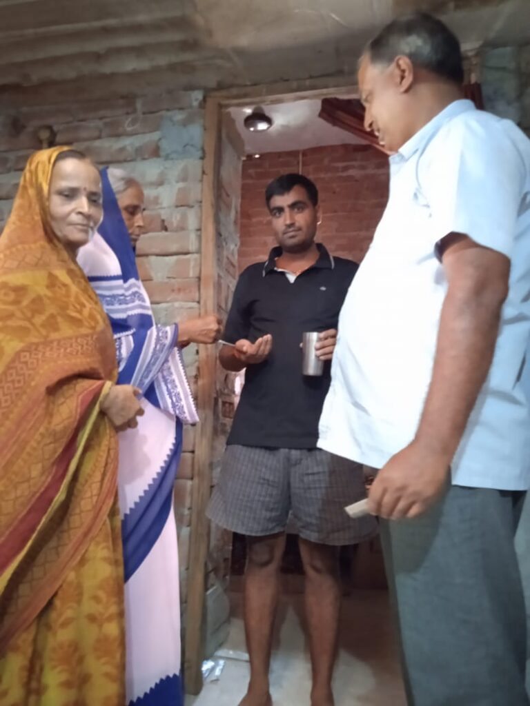 फाइलेरिया उन्मूलन • जिले में 61 % लोगों ने खाई डीईसी और अल्बेंडाजोल की दवाई 