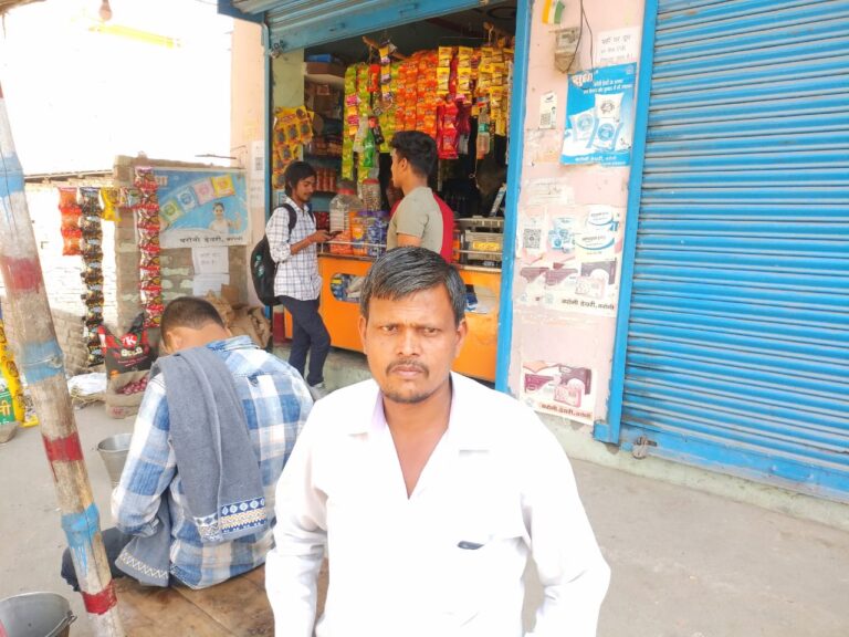 लोगों को फाइलेरिया से बचाव के लिए साफ- सफाई और योगाभ्यास के लिए प्रेरित कर रहे हैं पीएसजी मेंबर हरे राम कुमार