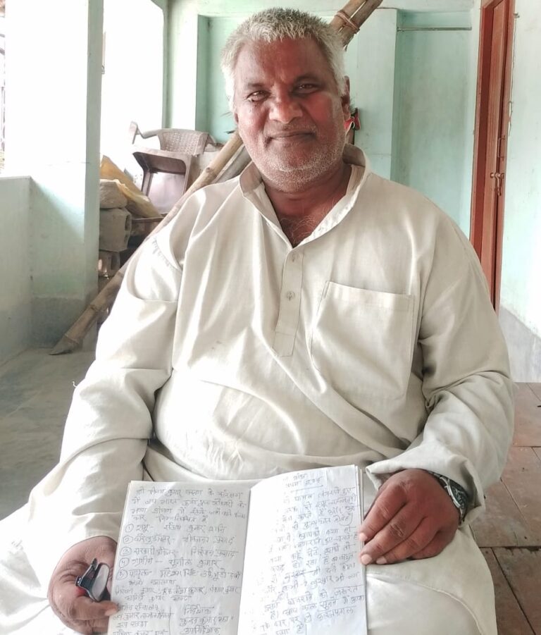 खगड़िया जिला को फाइलेरिया मुक्त बनाने को घर- घर जाकर लोगों को जागरूक कर रहे हैं कुंदन झा